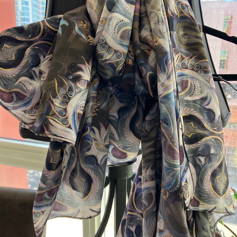 Echo Large Scarf -  Beautiful - Picture 2 of 7
